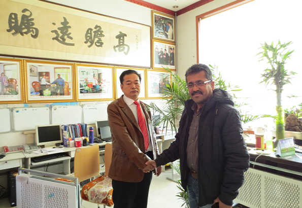 1736230591102428.jpg 菅總與巴基斯坦客商達成合作協(xié)議.JPG